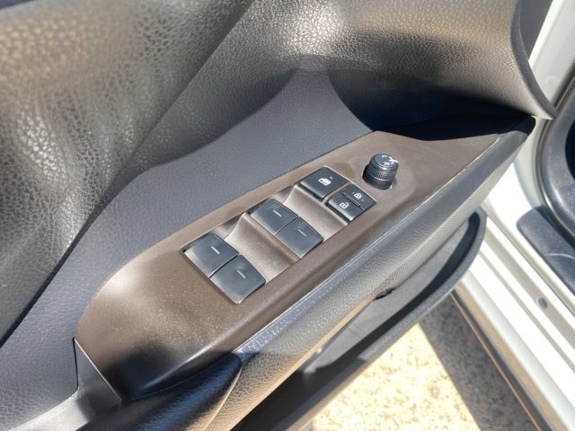 Used 2023 Toyota Camry SE image 20