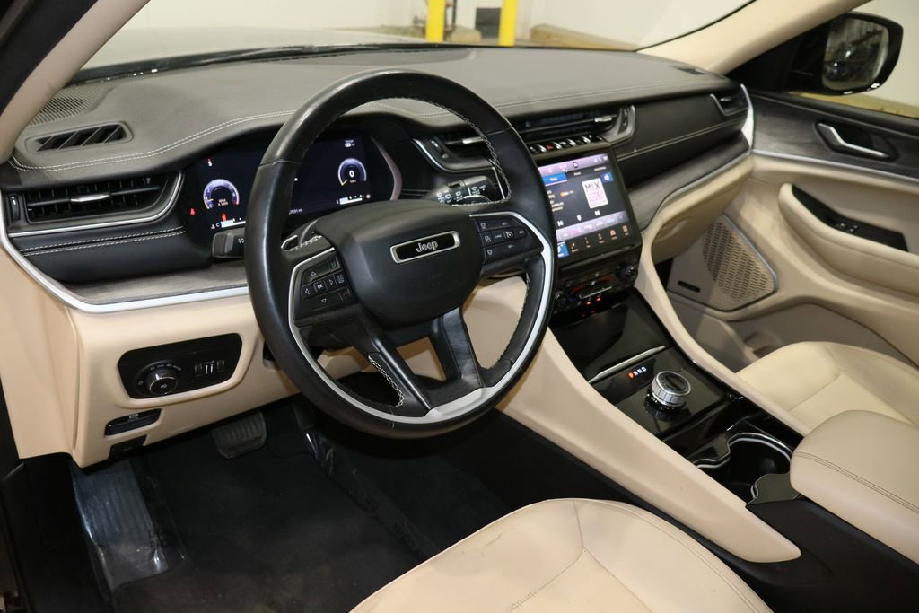 Used 2021 Jeep Grand Cherokee L Limited image 27