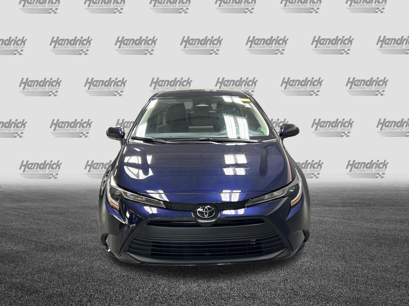 Used 2025 Toyota Corolla LE FWD image 3