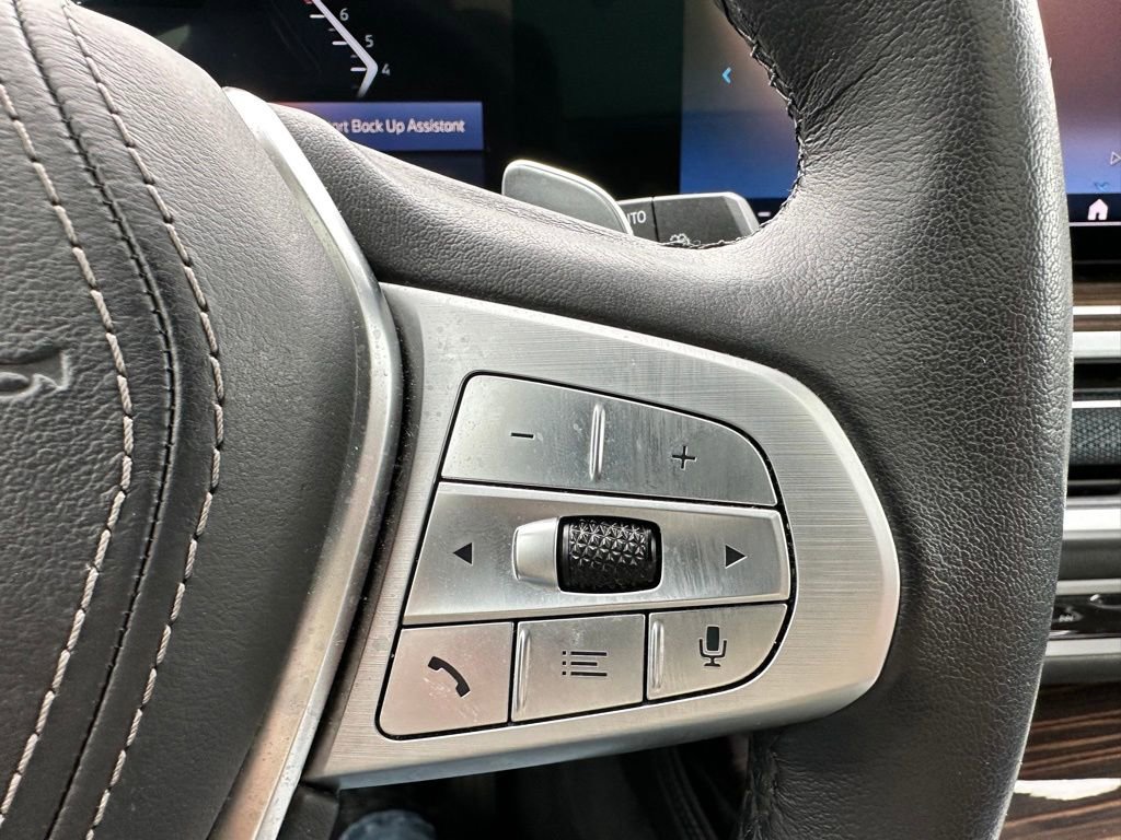 Used 2024 BMW X7 xDrive40i image 32