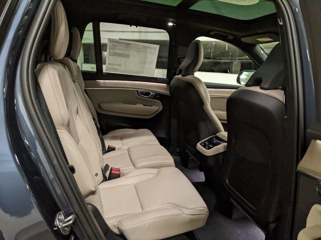 New 2026 Volvo XC90 T8 Ultra w/ Protection Package Premier AWD/4WD image 24