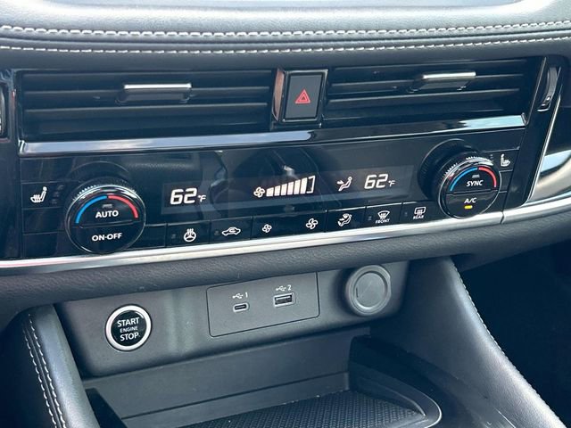 Used 2023 Nissan Rogue SL image 35