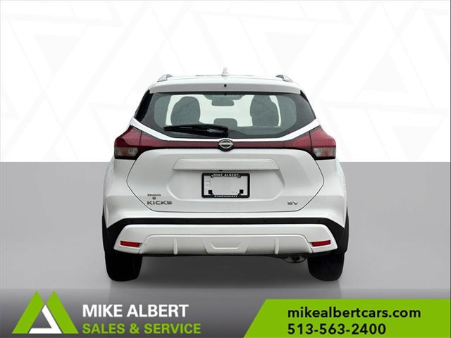 Used 2022 Nissan Kicks SV image 5