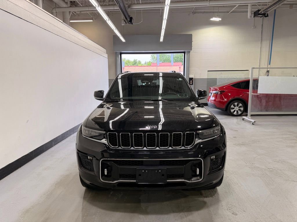Used 2021 Jeep Grand Cherokee L Overland w/ Luxury Tech Group IV AWD/4WD image 8
