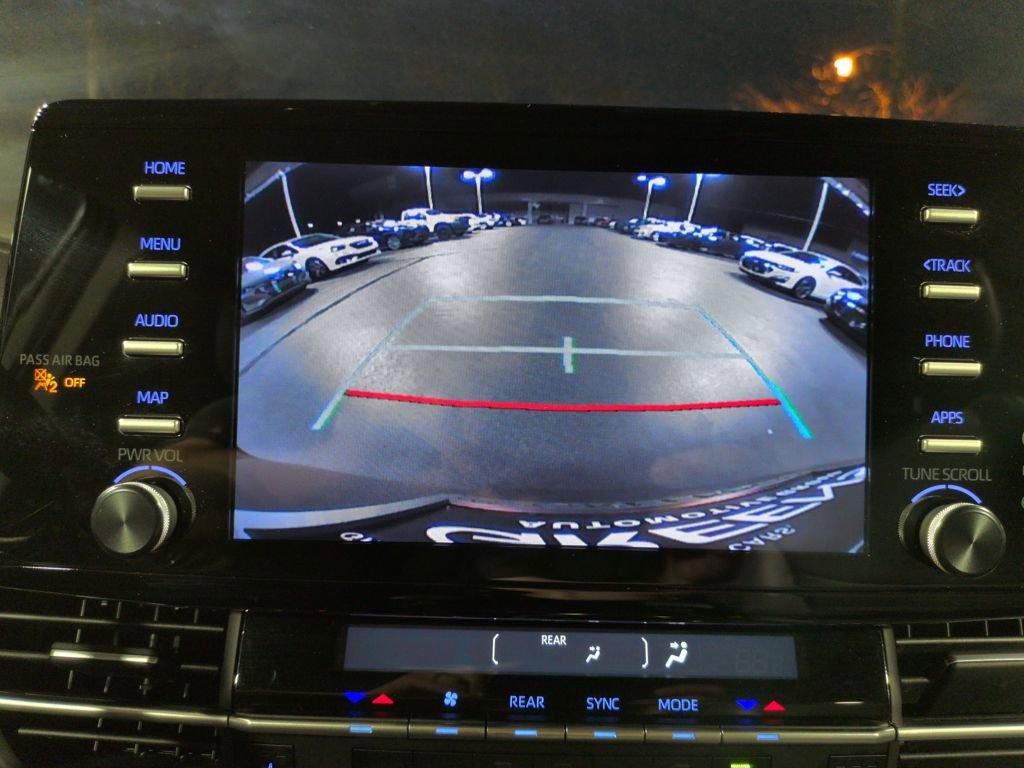 Used 2024 Toyota Sienna XLE image 20