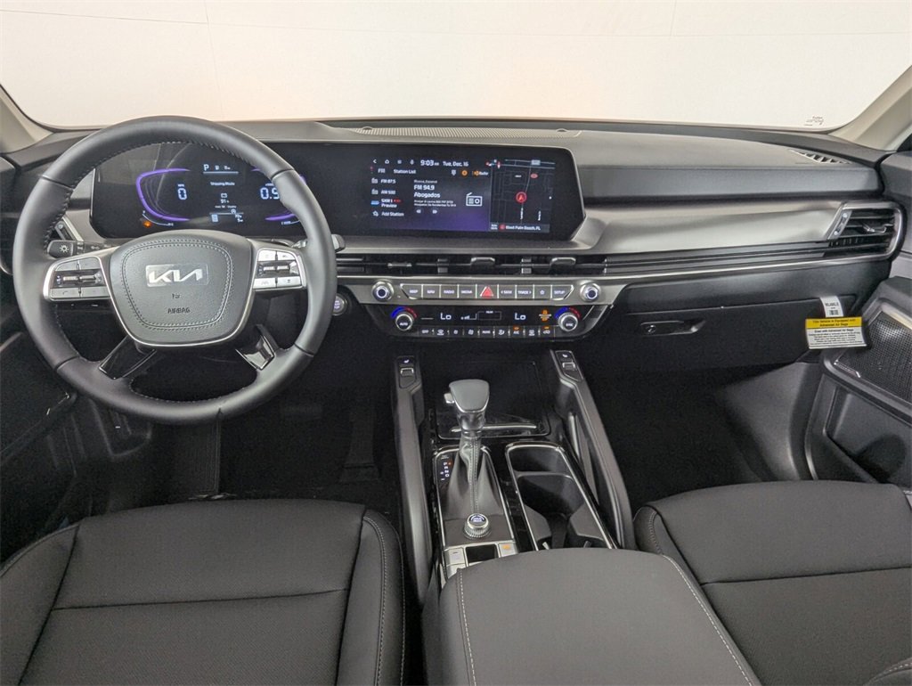 New 2025 Kia Telluride S image 14