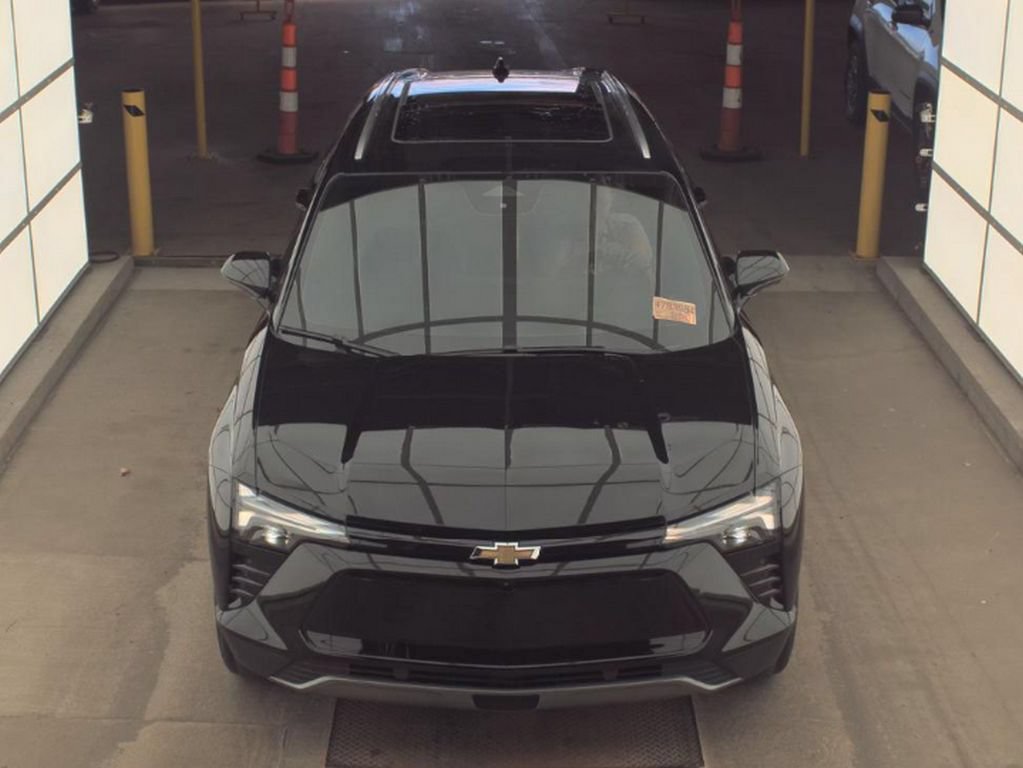 Used 2024 Chevrolet Blazer EV LT AWD/4WD image 3