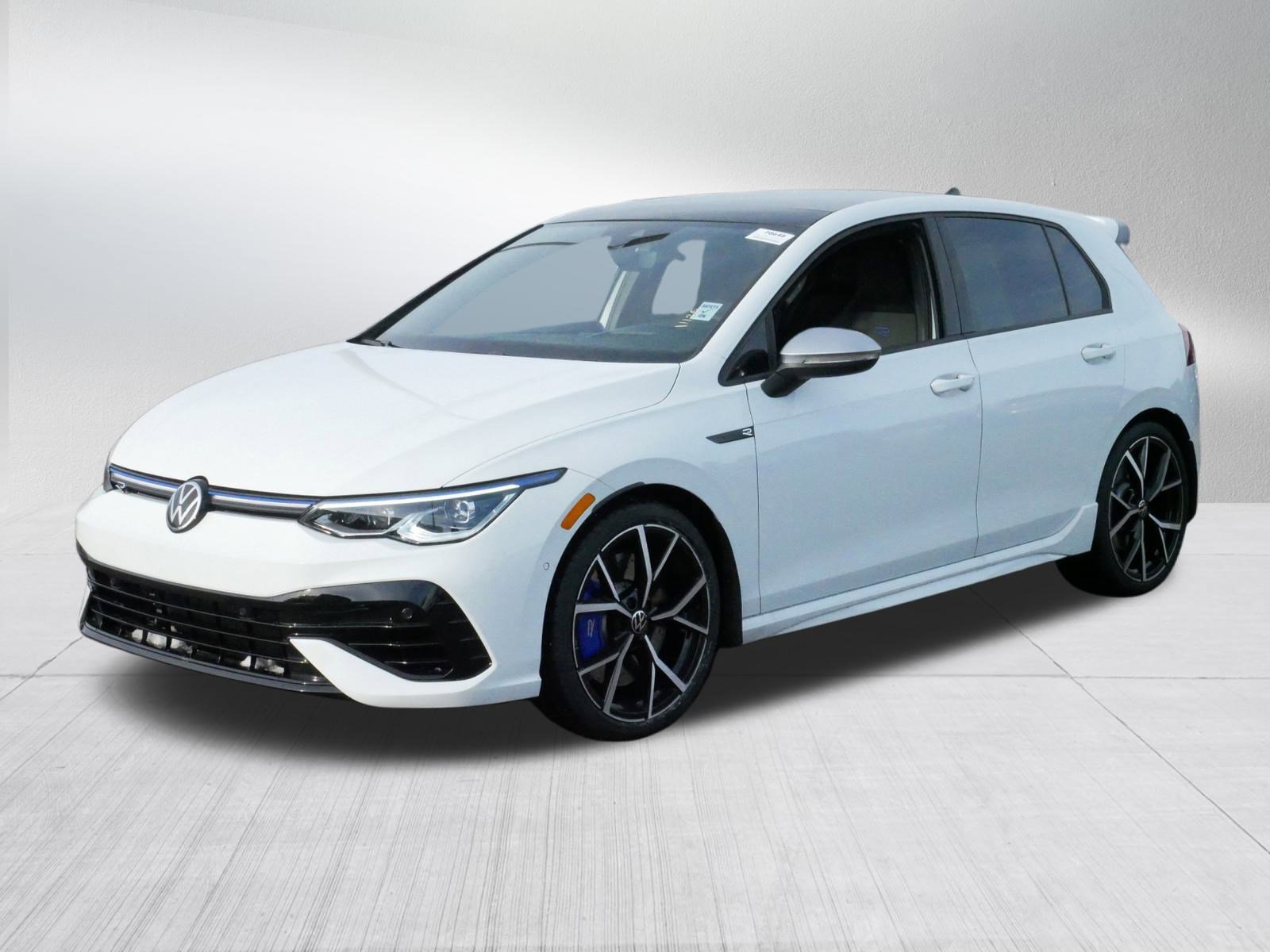 Used 2024 Volkswagen Golf R image 3