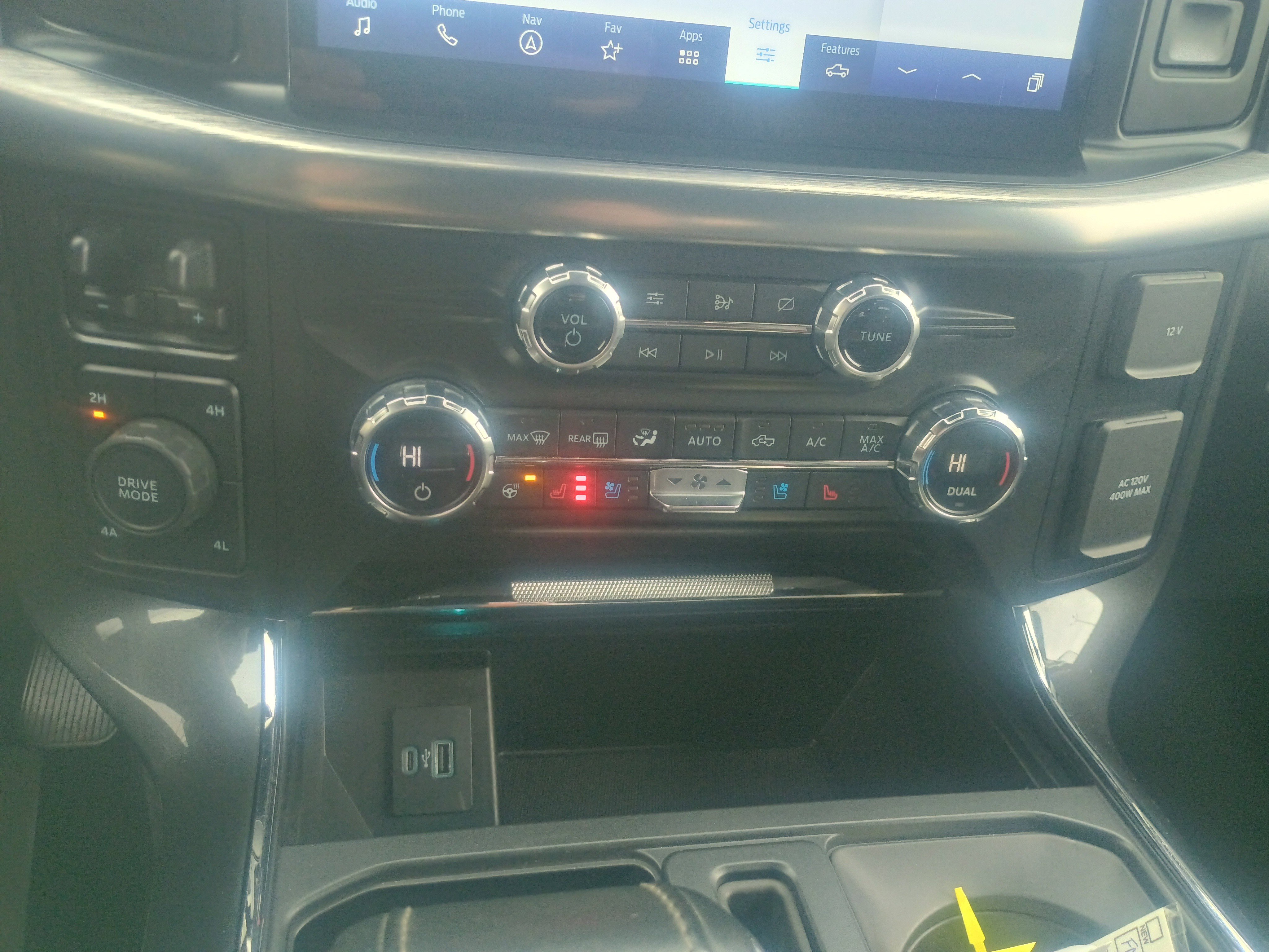 Used 2021 Ford F150 Lariat w/ Equipment Group 502A High image 27