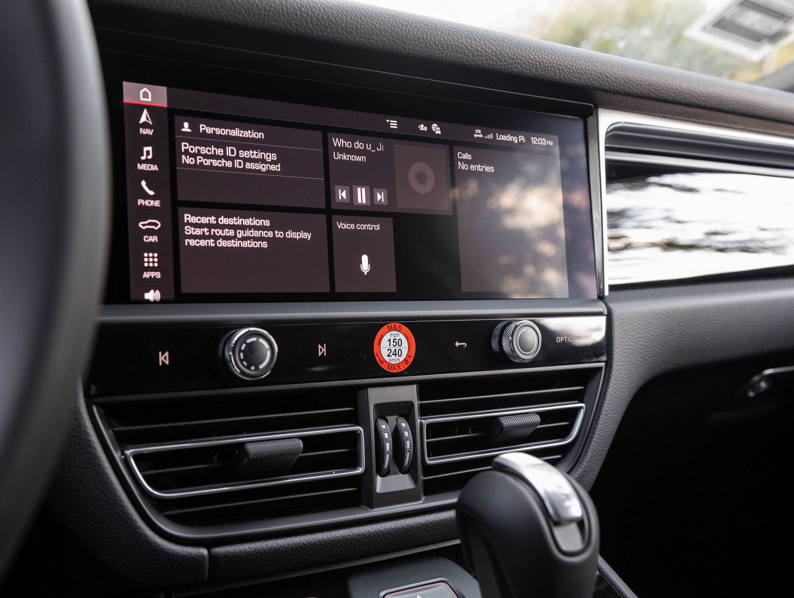 Certified 2026 Porsche Macan image 25