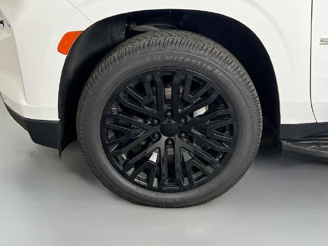 Used 2022 Chevrolet Suburban LT AWD/4WD image 28