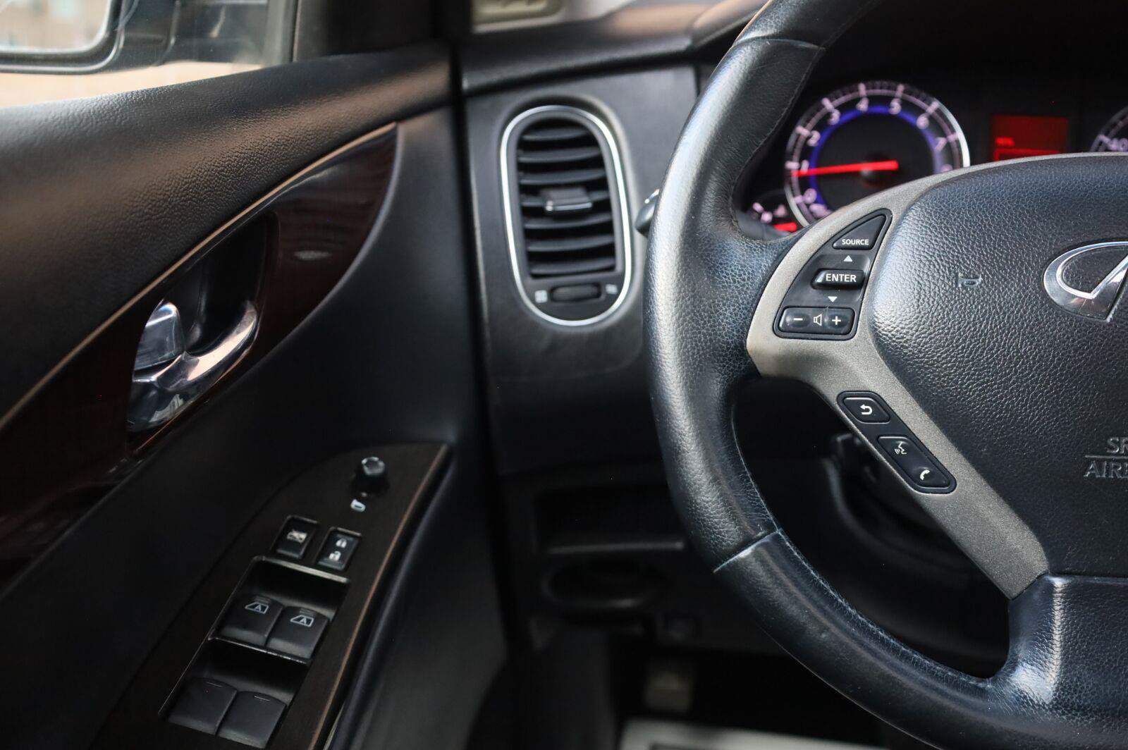 Used 2010 INFINITI EX35 Journey RWD image 32