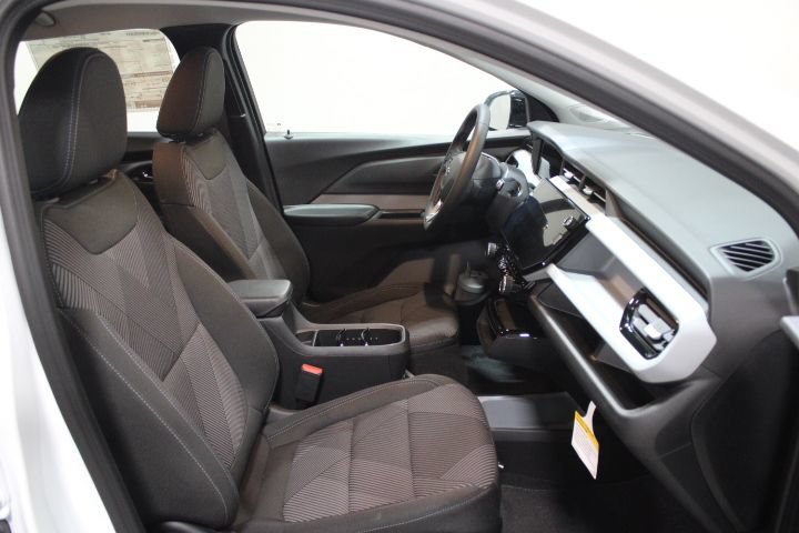 New 2027 Chevrolet Bolt LT w/ Comfort Package FWD image 23