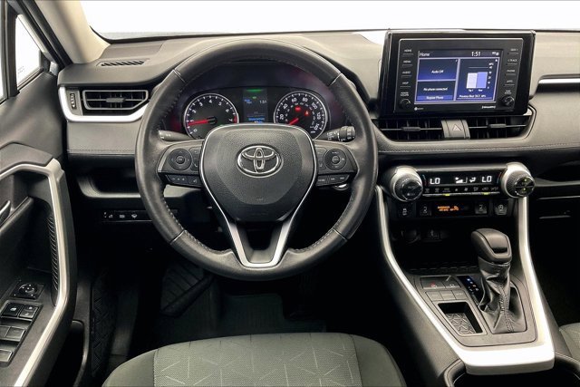 Used 2022 Toyota RAV4 XLE image 4