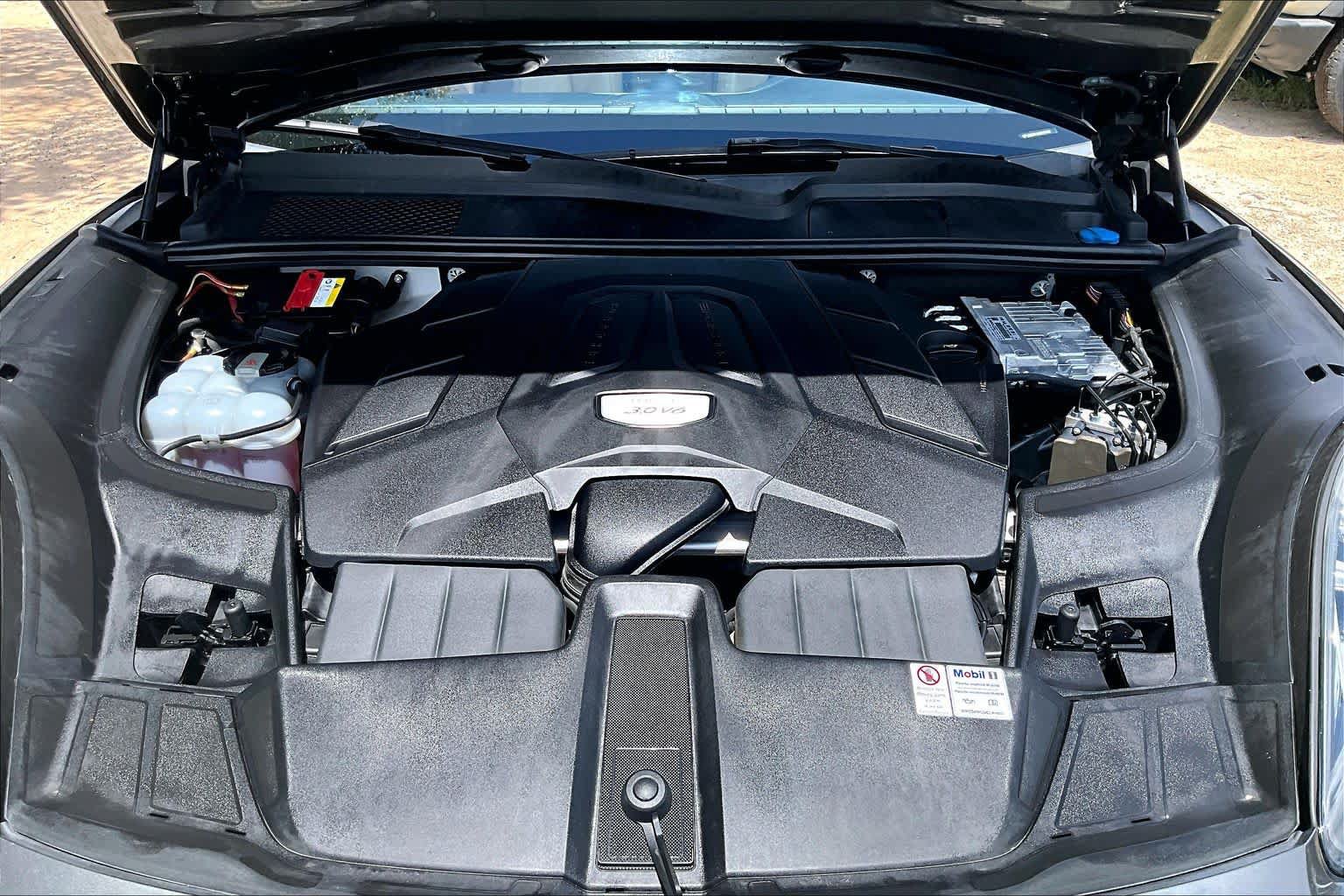 Used 2019 Porsche Cayenne AWD/4WD image 32