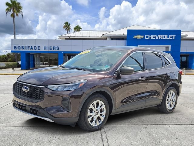 Used 2023 Ford Escape Active FWD image 2