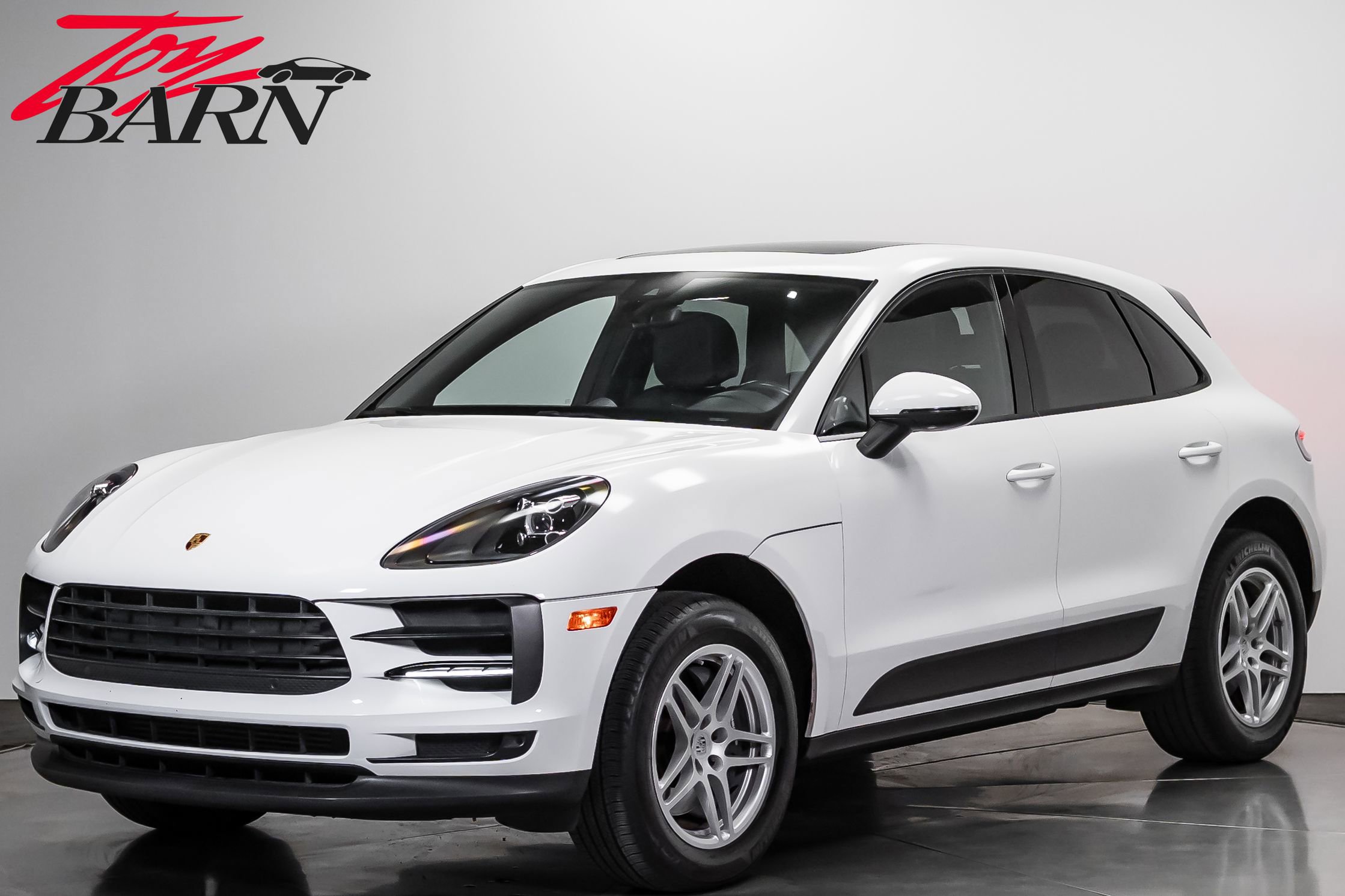 Used 2021 Porsche Macan AWD/4WD image 1