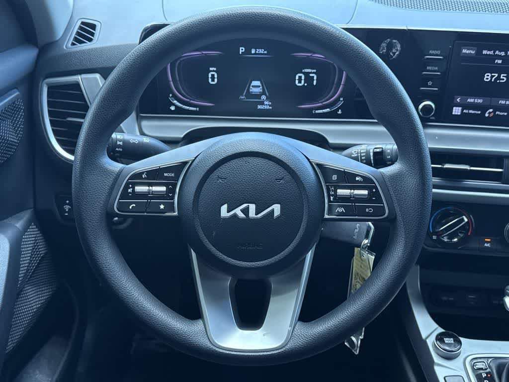 Used 2024 Kia Seltos LX AWD/4WD image 15