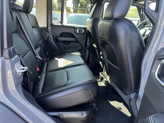 Used 2023 Jeep Wrangler Unlimited Sahara w/ Cold Weather Group image 15