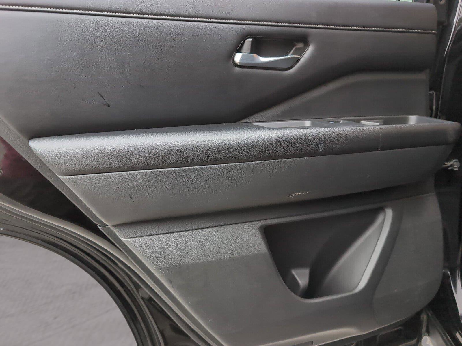 Used 2022 Nissan Pathfinder SL w/ SL Premium Package image 30