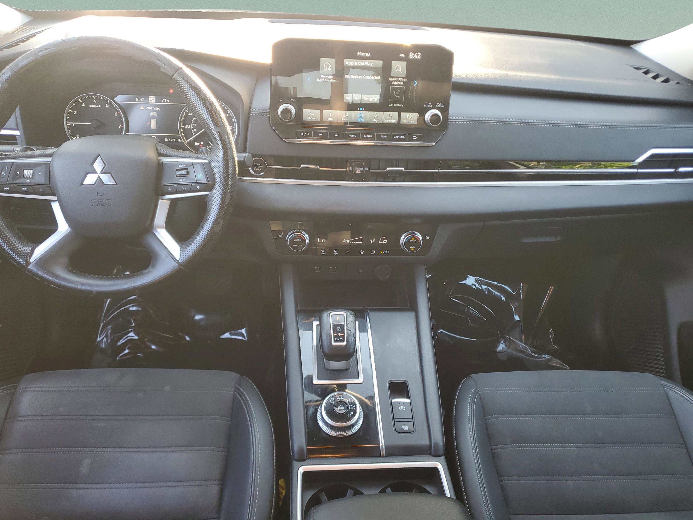 Used 2022 Mitsubishi Outlander SE image 14