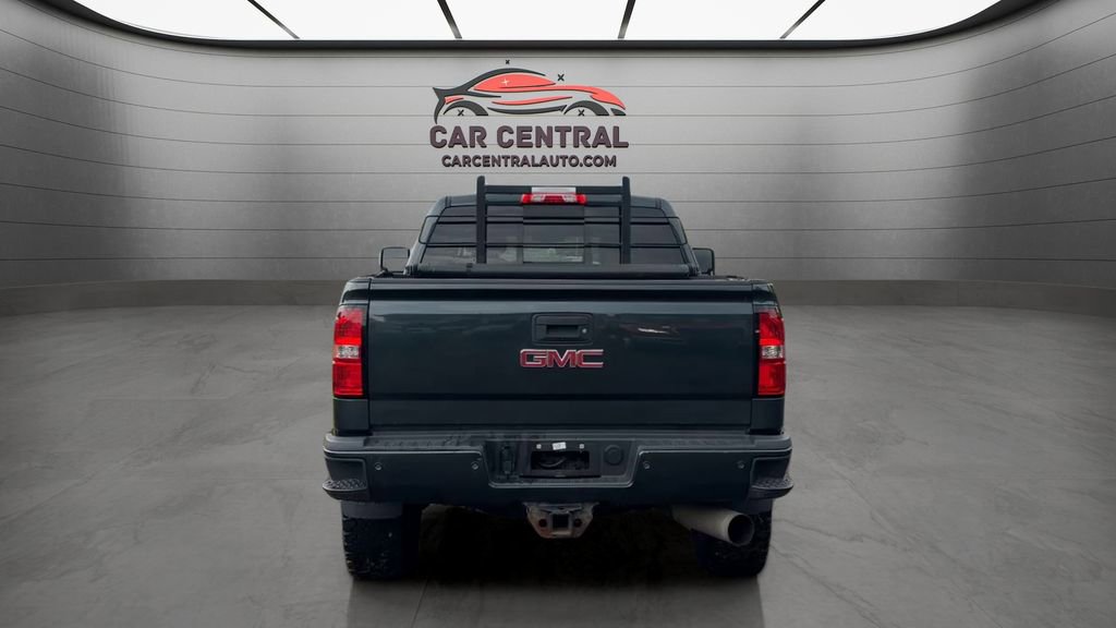 Used 2017 GMC Sierra 2500 Denali w/ Duramax Plus Package AWD/4WD image 4