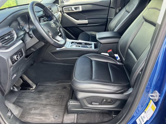 Certified 2023 Ford Explorer XLT w/ Equipment Group 202A AWD/4WD image 19