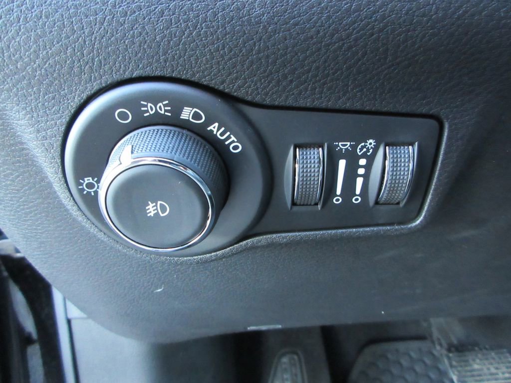 Used 2022 Jeep Compass Trailhawk w/ Trailhawk Elite Group image 25