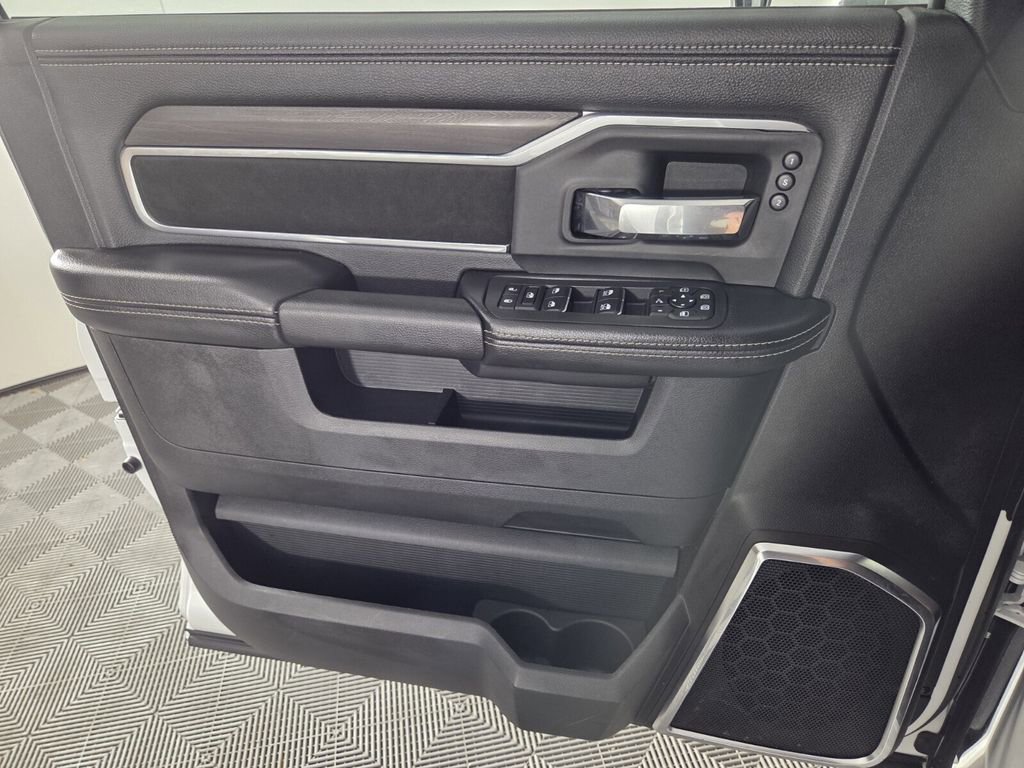Certified 2026 RAM 2500 Laramie AWD/4WD image 22