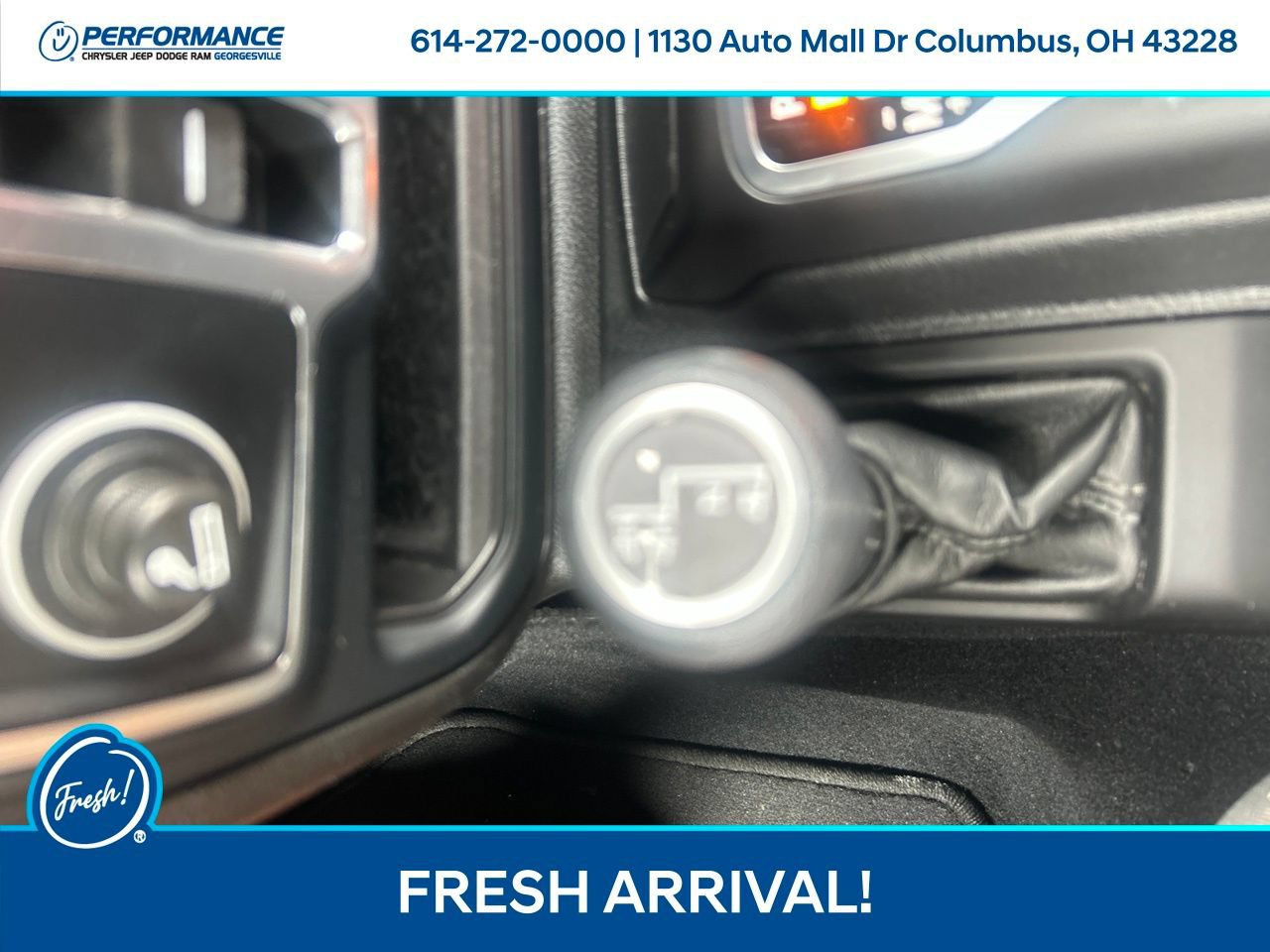 Used 2025 Jeep Wrangler Unlimited Sahara AWD/4WD image 24