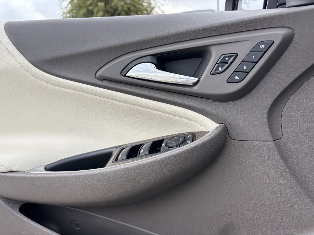 Used 2023 Chevrolet Malibu LT w/ LPO, Floor Liner Package FWD image 19