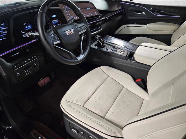 Used 2024 Cadillac Escalade Sport w/ Touring Package image 9