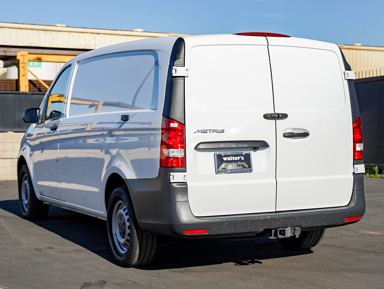 Used 2023 Mercedes-Benz Metris image 4