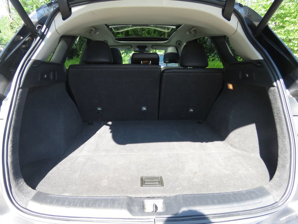 Used 2019 INFINITI QX50 Luxe AWD/4WD image 17