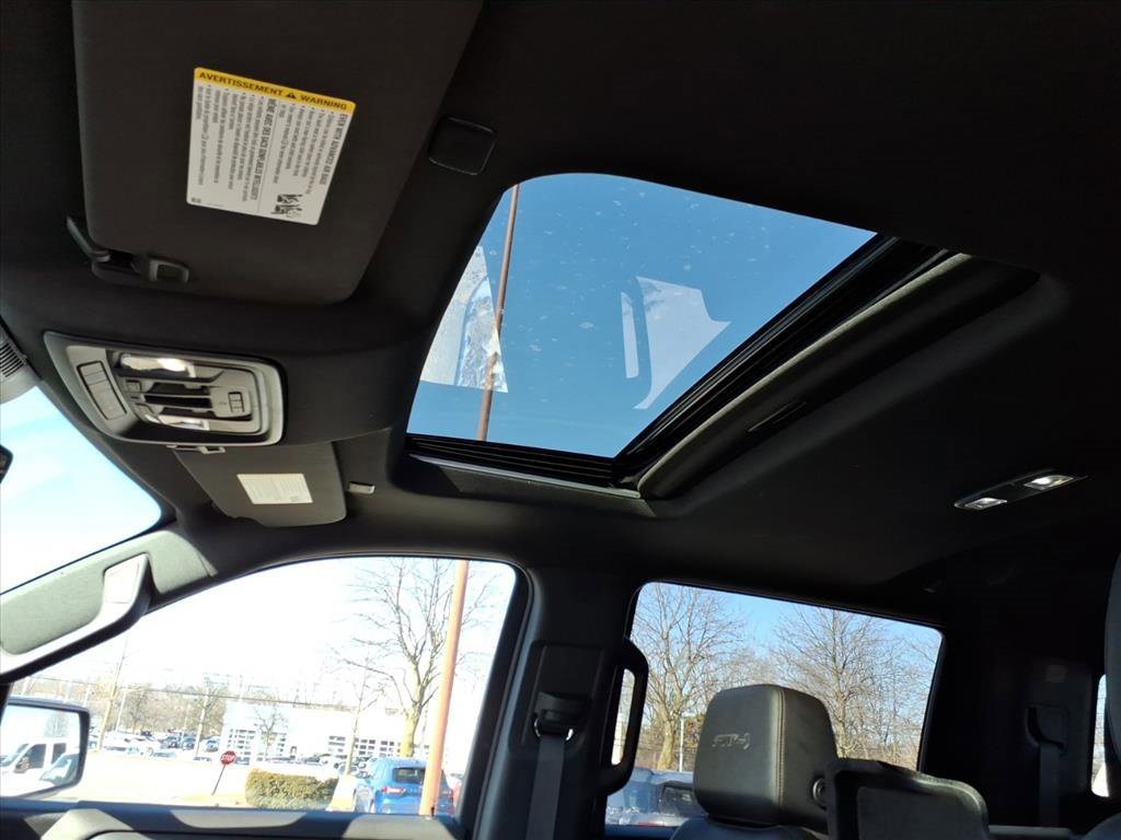 Used 2022 GMC Sierra 1500 AT4 w/ AT4 Premium Package image 11