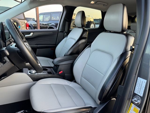 Used 2025 Ford Escape Platinum FWD image 14
