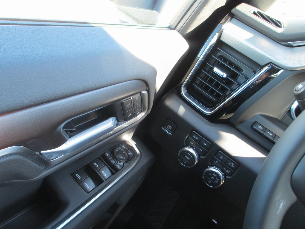 New 2026 GMC Sierra 3500 Denali w/ Denali Reserve Package image 18