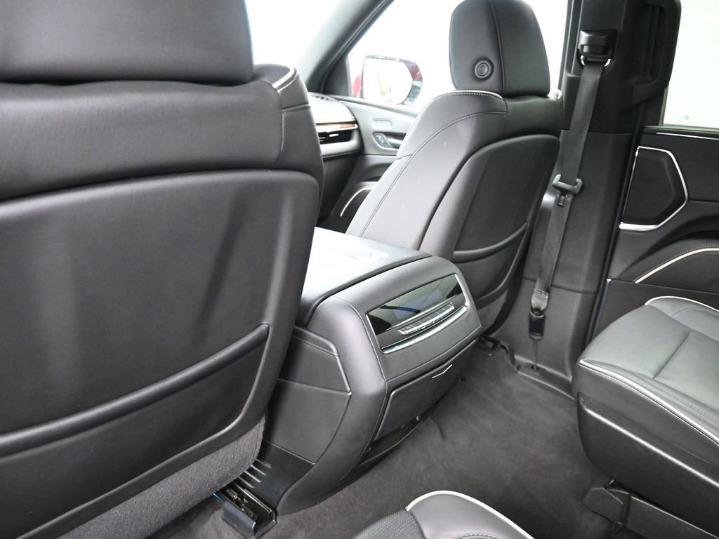 Certified 2024 Cadillac Escalade Premium Luxury image 12