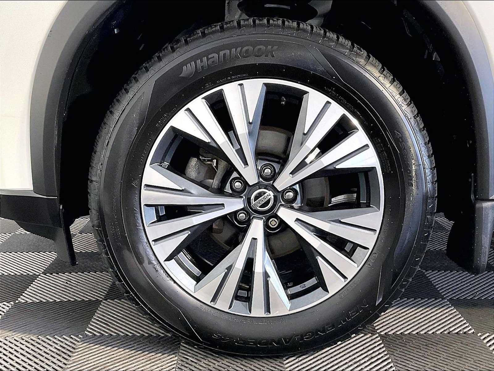 Used 2021 Nissan Rogue SV AWD/4WD image 11