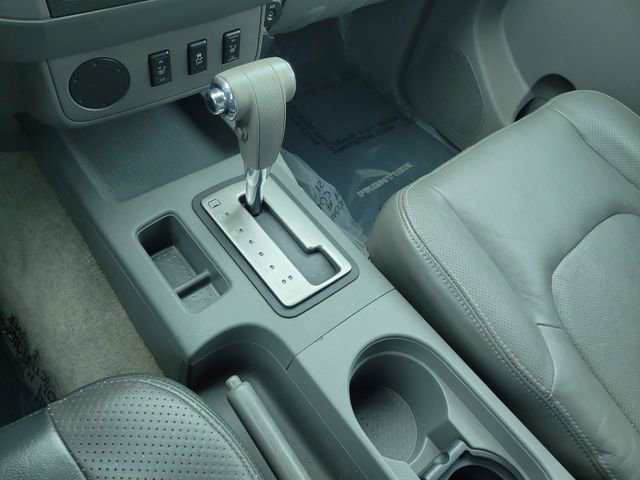 Used 2012 Nissan Frontier SL image 32