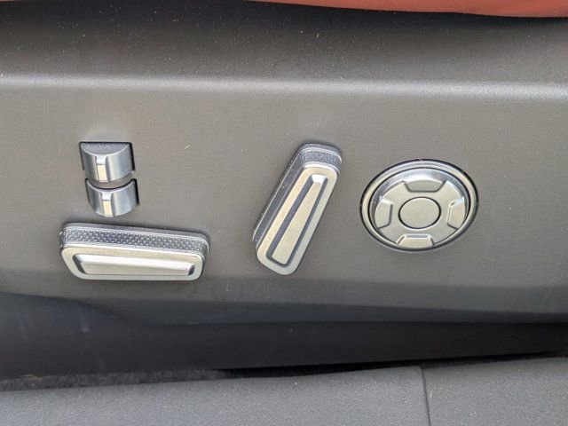 Used 2024 Lincoln Nautilus Black Label image 17