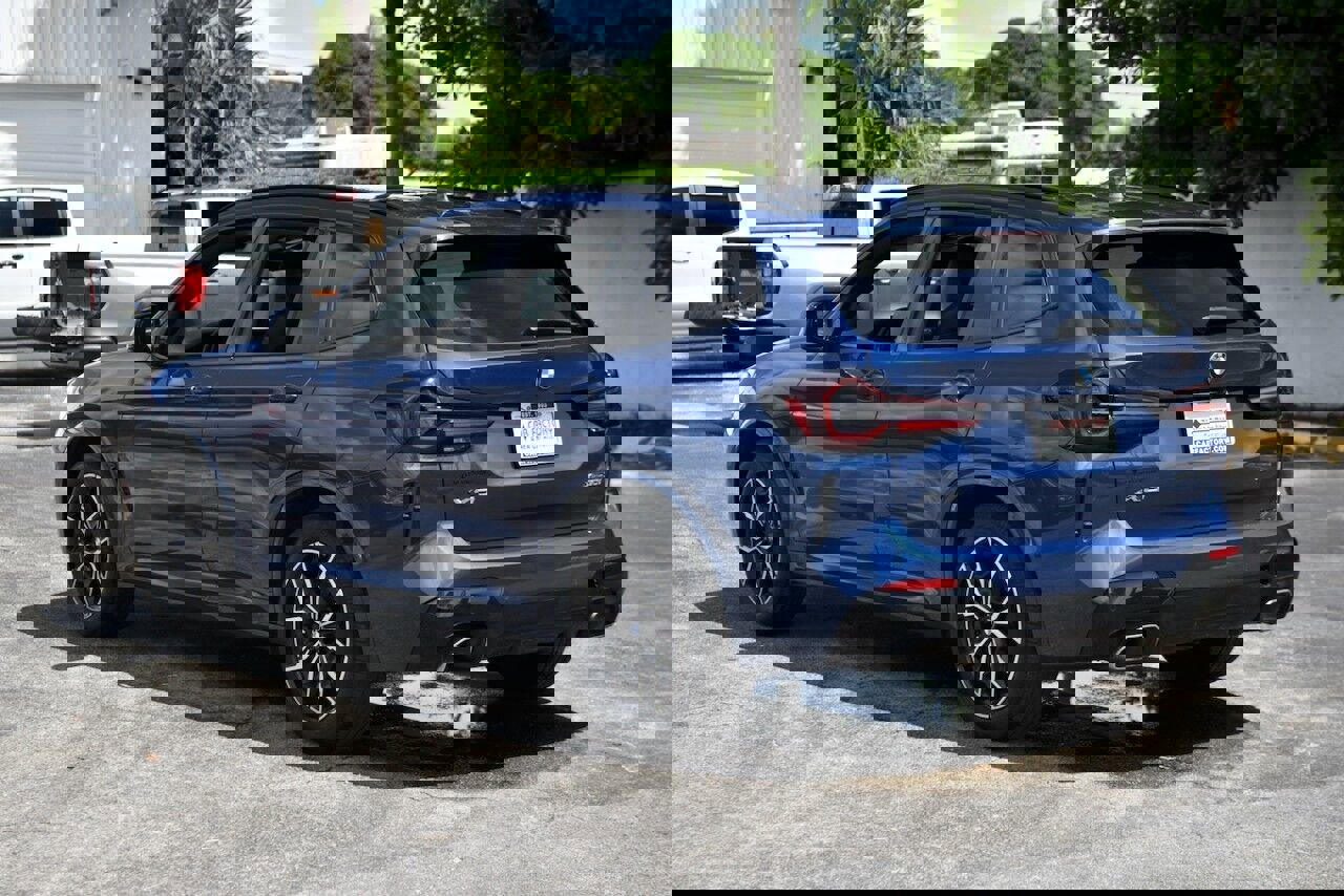 Used 2022 BMW X3 xDrive30i w/ M Sport Package 2 image 4
