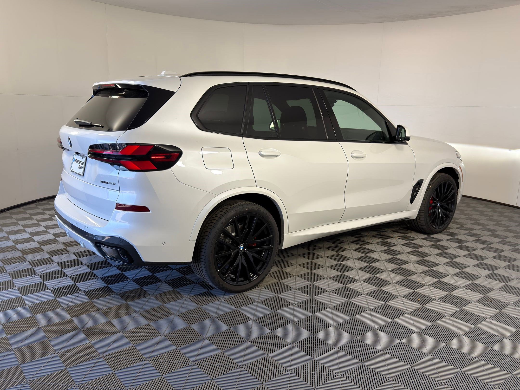 New 2026 BMW X5 sDrive40i w/ M Sport Package image 8