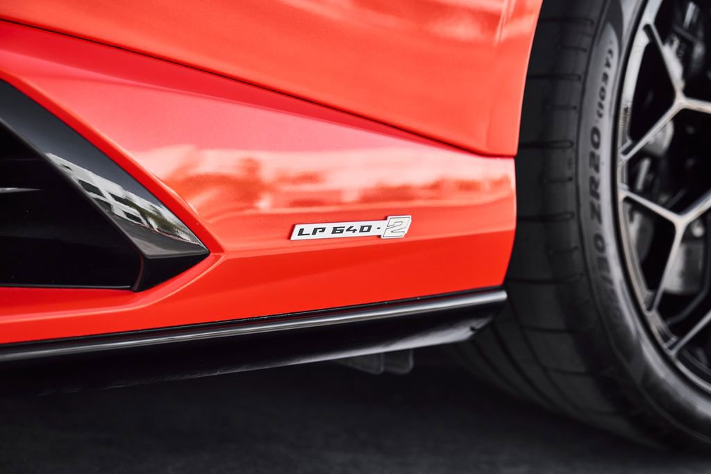 Used 2023 Lamborghini Huracan Tecnica image 12