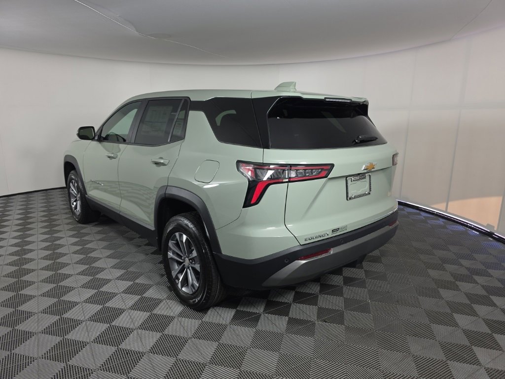 New 2026 Chevrolet Equinox LT image 3