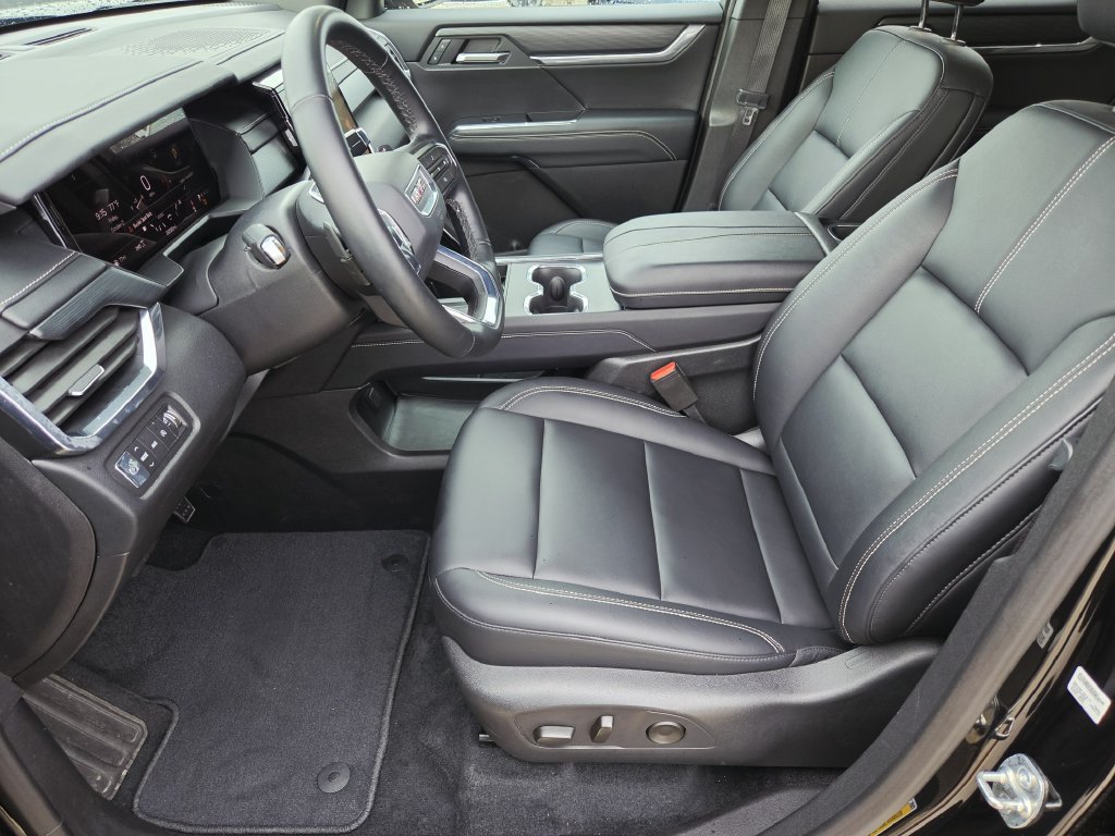 Used 2026 GMC Acadia Elevation w/ Elevation Premium Package AWD/4WD image 11