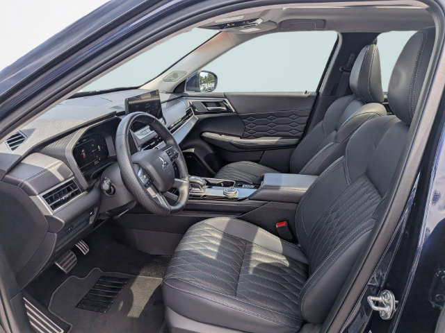 Used 2025 Mitsubishi Outlander SEL AWD/4WD image 22
