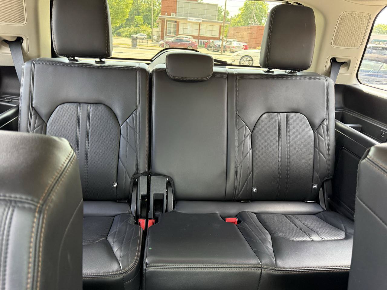 Used 2018 Ford Expedition Platinum AWD/4WD image 26