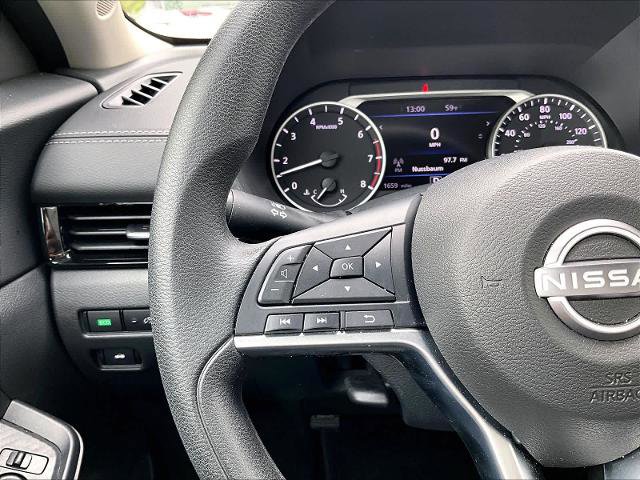 Certified 2025 Nissan Sentra SV FWD image 22