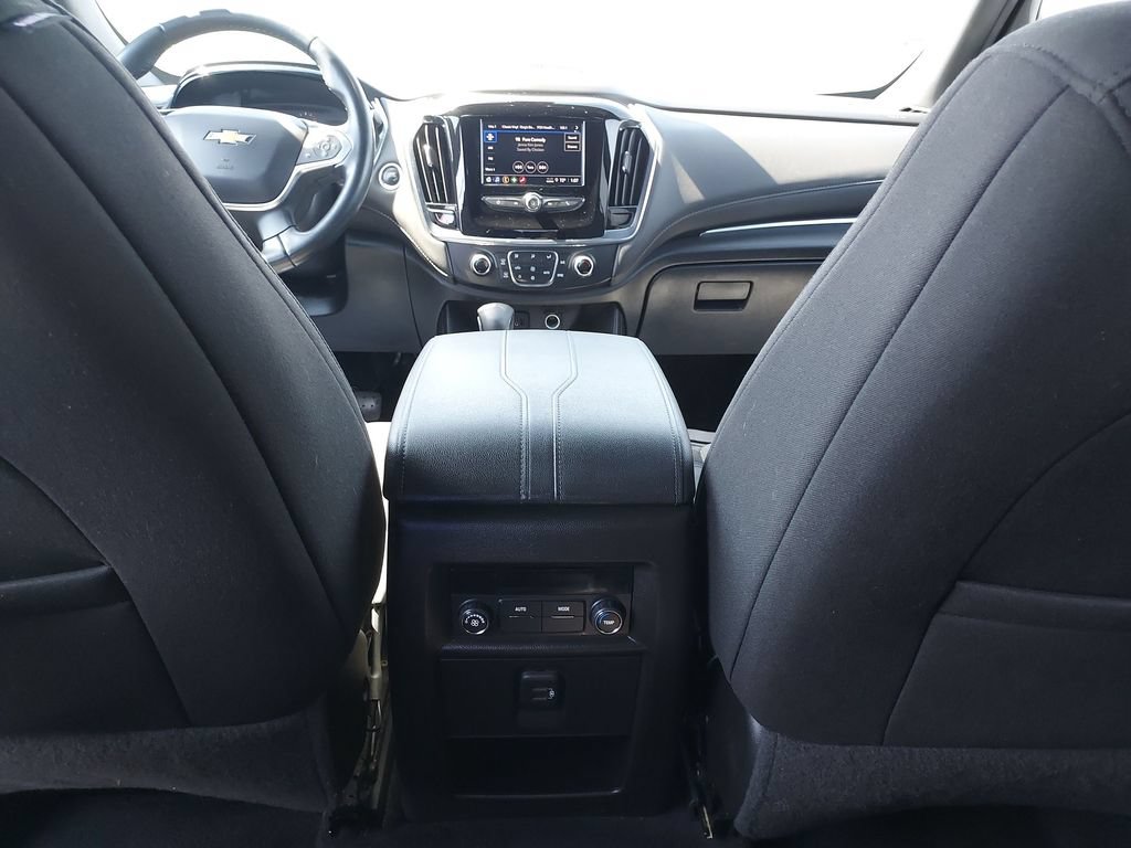Used 2023 Chevrolet Traverse LT FWD image 10